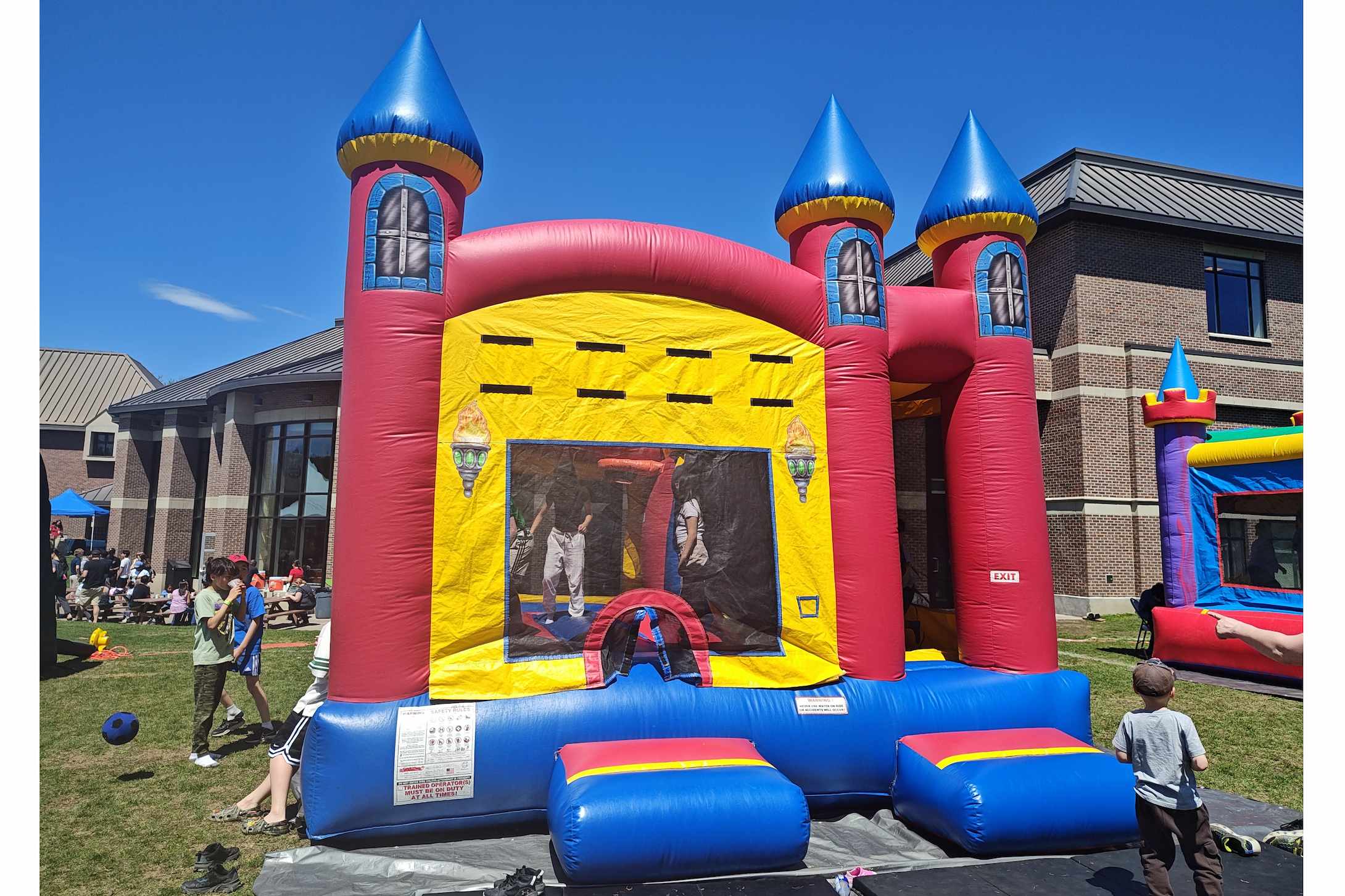 Excalibur Bounce House and Slide Combo TSSA party rentals Ottawa Ontario and Gatineau Quebec