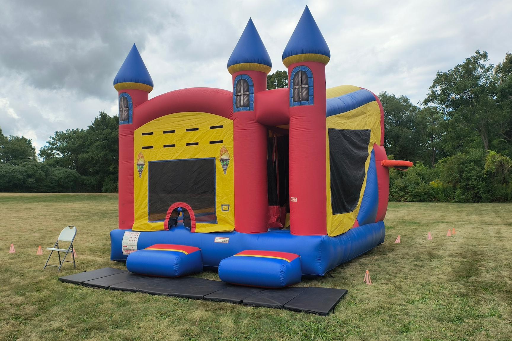 Excalibur Bounce House and Slide Combo TSSA party rentals Ottawa Ontario and Gatineau Quebec
