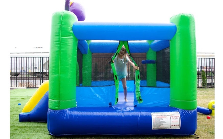 Octopus Bounce House With Slide Inflatable rentals Ottawa Ontario and Gatineau Quebec